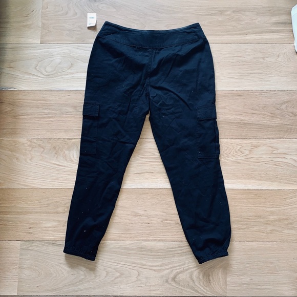 CR Cropped Cargo Pants - Picture 5 of 6